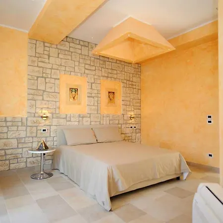 Tivoli Guest house *